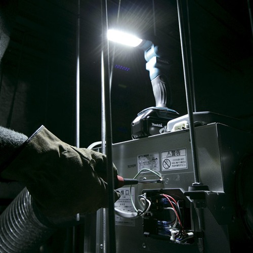 Lanterna a bateria 18V 12 leds Sem Bateria - DML801X Lanterna a bateria 18V 12 leds Sem Bateria - DML801X