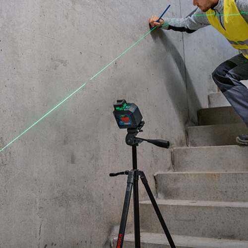 Nível a laser com 2 linhas verdes 360° alcance 10 m com tripé - GLL 2-20 G Nível a laser com 2 linhas verdes 360° alcance 10 m com tripé - GLL 2-20 G