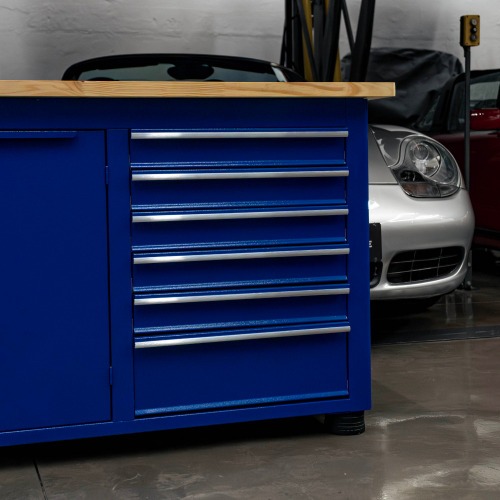 Bancada fechada com 6 gavetas e 3 portas RLL-214 Bancada fechada com 6 gavetas e 3 portas RLL-214