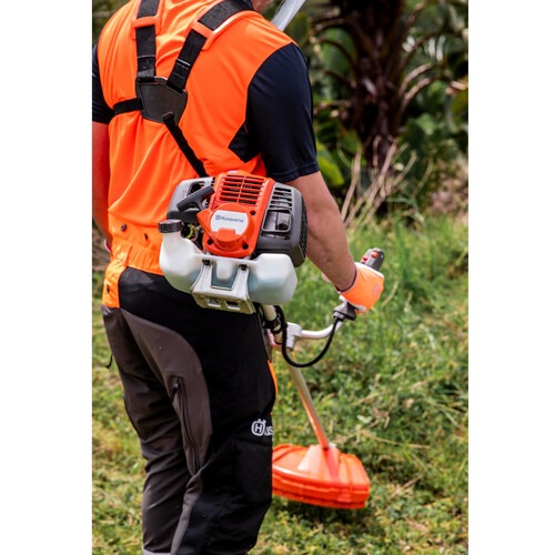 Roçadeira lateral a gasolina 1,3 hp 32,6 cc 2 tempos - 331R Roçadeira lateral a gasolina 1,3 hp 32,6 cc 2 tempos - 331R